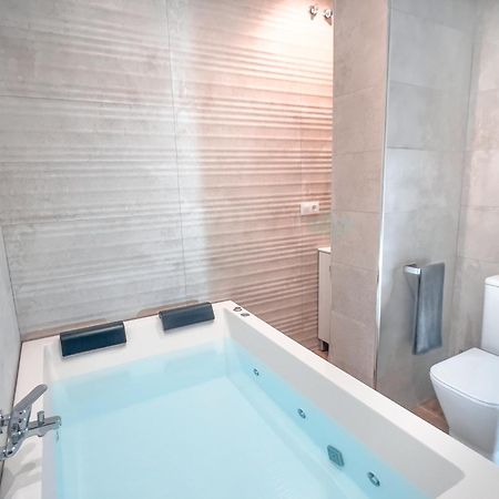 Acogedor Estudio En Triana Con Jacuzzi Y Wifi Sevilla Exteriér fotografie