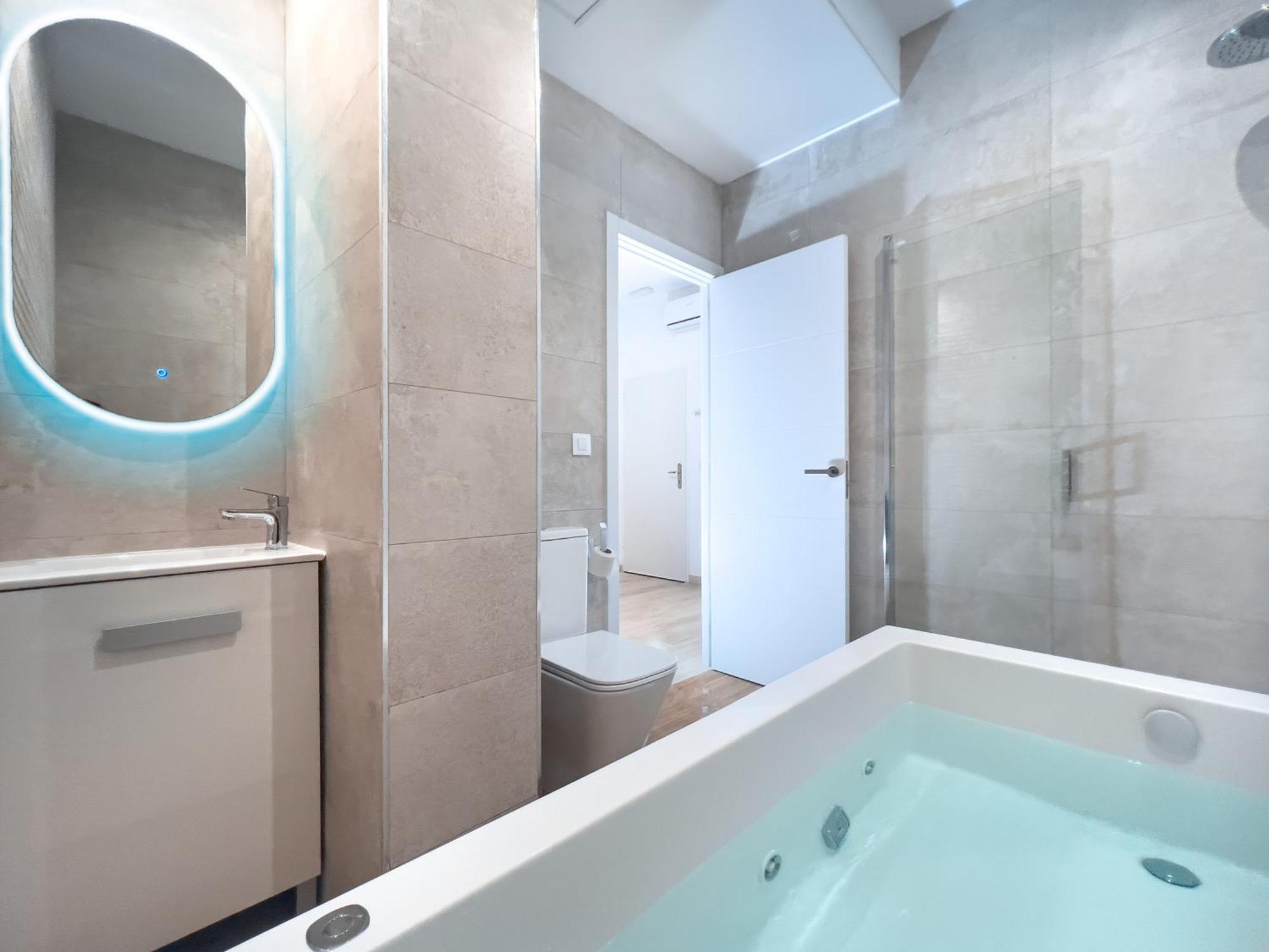 Acogedor Estudio En Triana Con Jacuzzi Y Wifi Sevilla Exteriér fotografie